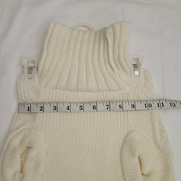 🦮NWT TOP PAW Trendy Turtleneck. Size XLarge. Color Creme - Picture 11 of 13